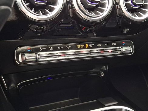Certified 2023 Mercedes-Benz CLA 250 4MATIC image 17