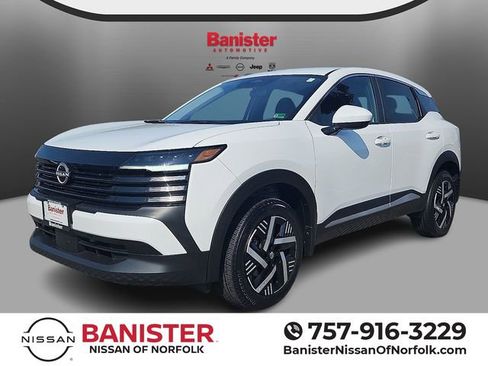 Certified 2025 Nissan Kicks SV w/ Charging Package image 1