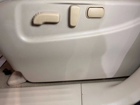 Used 2016 INFINITI QX80 4WD w/ Deluxe Technology Package image 11