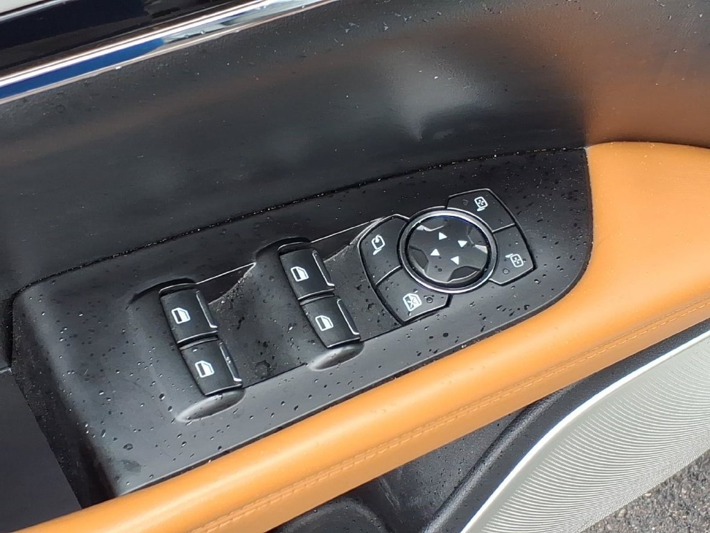 Used 2022 Lincoln Nautilus Black Label AWD/4WD image 16