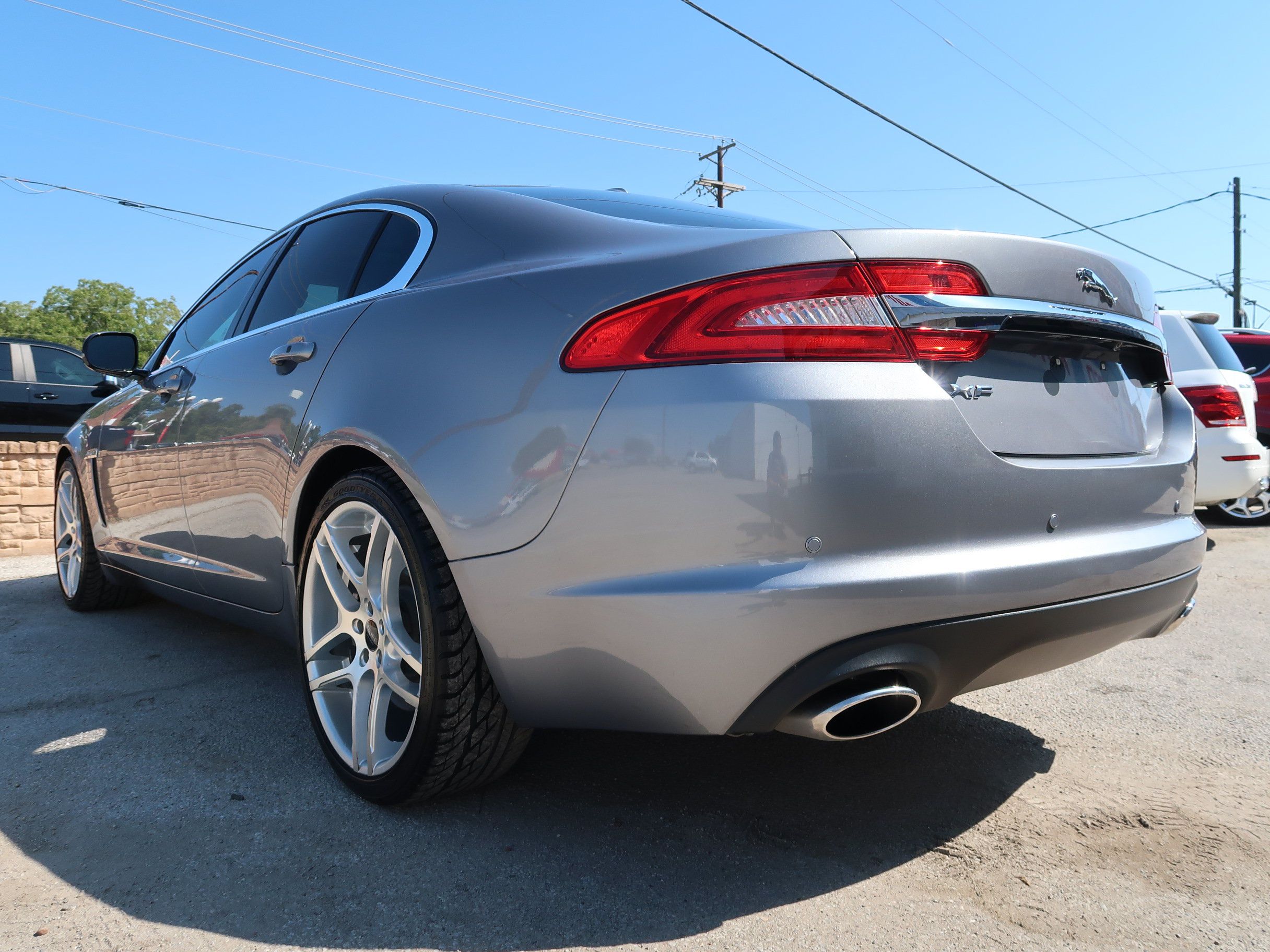 Used 2012 Jaguar XF Portfolio RWD image 7