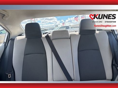 Used 2022 Toyota Corolla LE FWD image 34