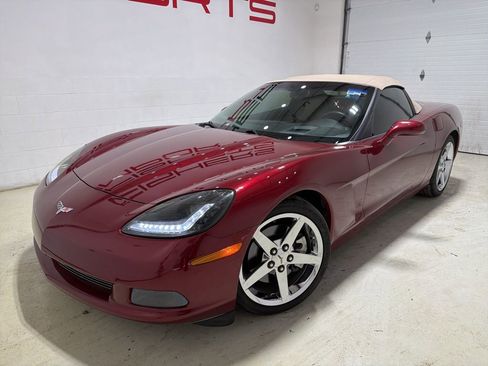 Used 2007 Chevrolet Corvette Base w/ Preferred Equipment Group image 2