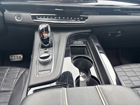 Used 2023 Cadillac Escalade ESV V w/ LPO, ONYX Package image 5