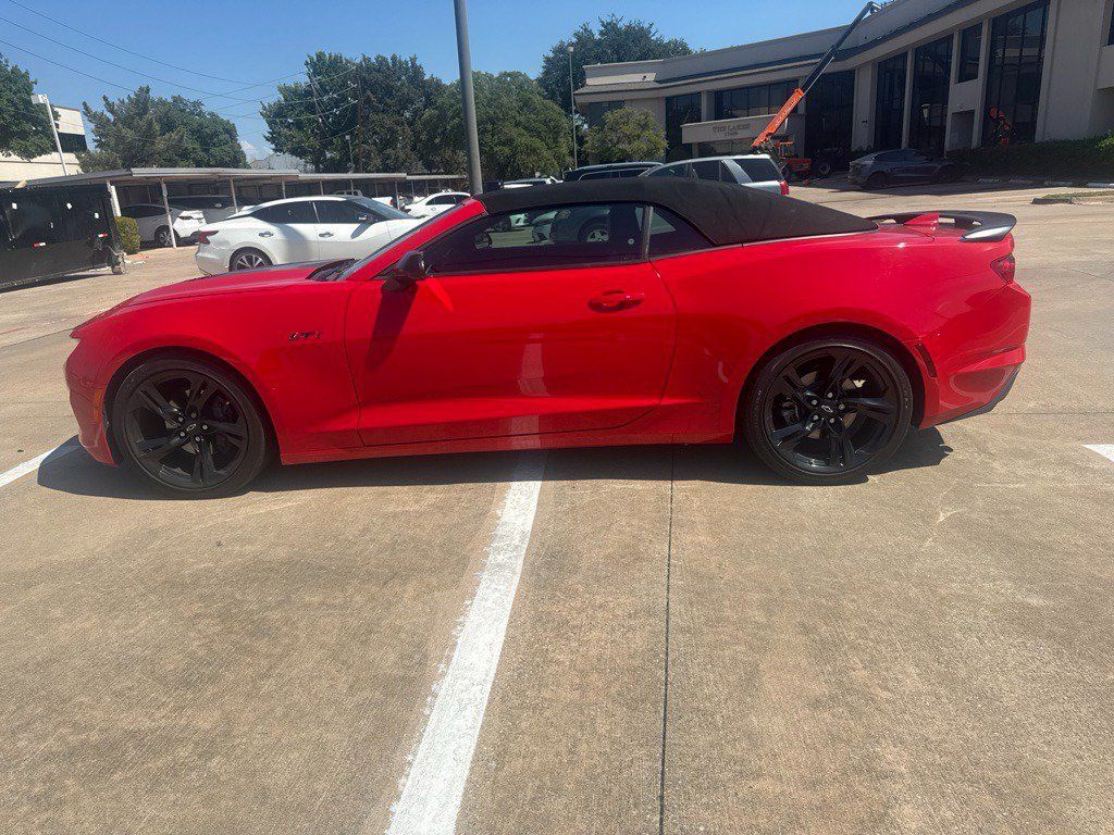 Used 2020 Chevrolet Camaro LT RWD image 17