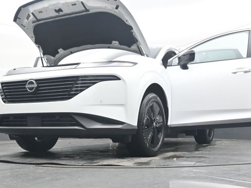 Certified 2025 Nissan Murano SV image 40