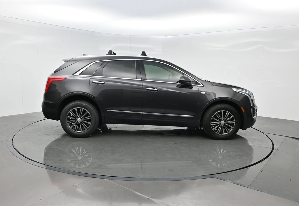 Used 2017 Cadillac XT5 Luxury w/ Driver Awareness Package FWD image 7