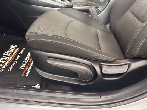 Used 2024 Kia Forte LXS FWD image 11