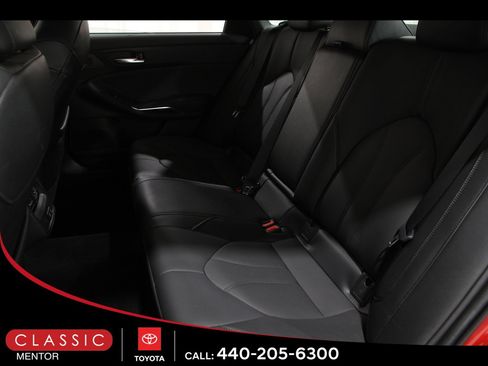 Certified 2021 Toyota Avalon XLE image 17