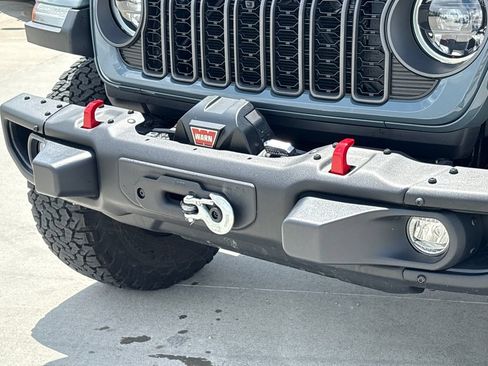 Used 2025 Jeep Wrangler Unlimited Rubicon AWD/4WD image 41