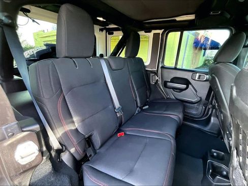 Used 2018 Jeep Wrangler Unlimited Rubicon AWD/4WD image 21