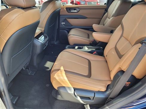 New 2025 Nissan Armada SL w/ Captain's Chari Seat Package image 6