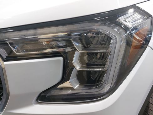 Used 2023 GMC Terrain SLE w/ Driver Convenience Package AWD/4WD image 30