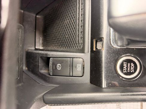 Used 2023 Nissan Kicks SR FWD image 21