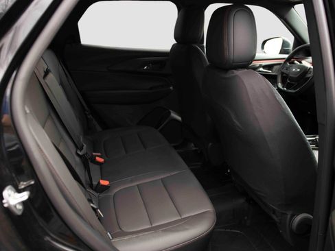 Used 2025 Chevrolet TrailBlazer RS w/ Convenience Package image 14