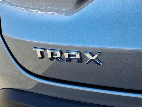 Used 2026 Chevrolet Trax LT w/ Driver Confidence Package image 25