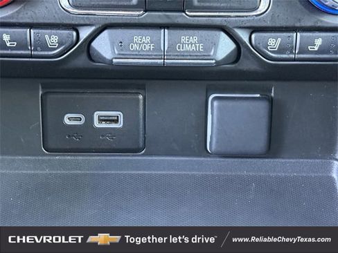 Used 2023 Chevrolet Suburban Premier image 20