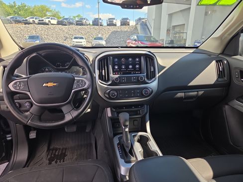 Used 2022 Chevrolet Colorado LT w/ LT Convenience Package AWD/4WD image 14