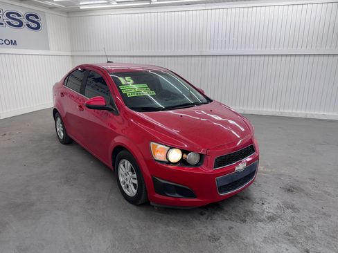 Used 2015 Chevrolet Sonic LT image 3