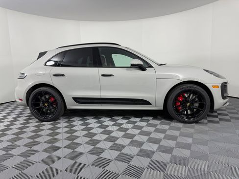 New 2026 Porsche Macan GTS image 8