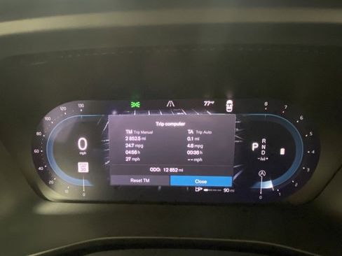 Certified 2024 Volvo XC40 B5 Plus w/ Protection Package Premier image 17