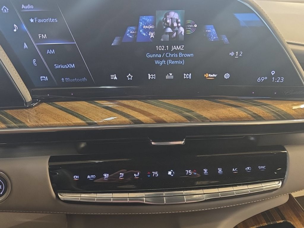 Used 2023 Cadillac Escalade Sport Platinum AWD/4WD image 27