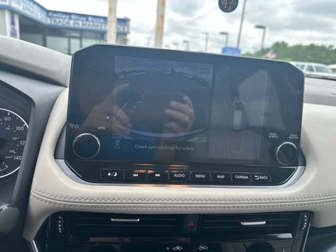 Used 2023 Nissan Rogue SL w/ SL Premium Package AWD/4WD image 11