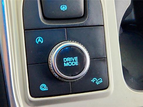 Used 2021 Ford Explorer XLT w/ Equipment Group 202A image 44