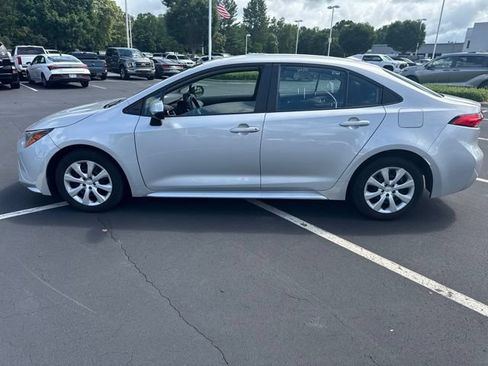 Used 2024 Toyota Corolla LE FWD image 8