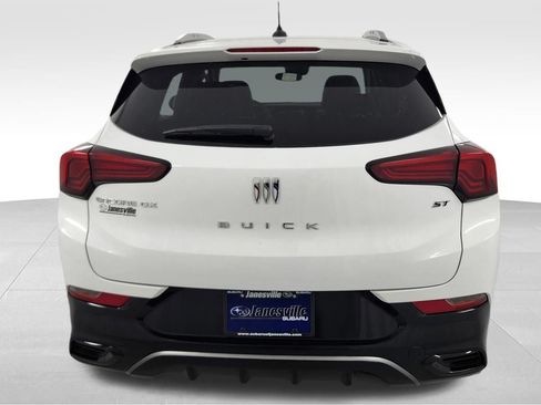 Used 2024 Buick Encore GX Sport Touring FWD image 4