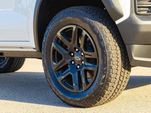 New 2025 Chevrolet Colorado Trail Boss w/ Midnight Edition AWD/4WD image 10