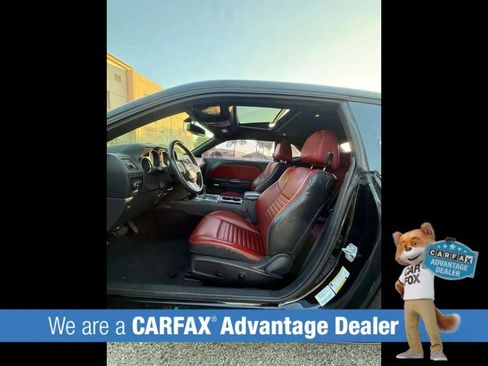 Used 2014 Dodge Challenger SXT RWD image 18