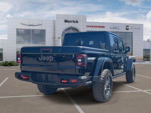 Used 2024 Jeep Gladiator Mojave AWD/4WD image 6