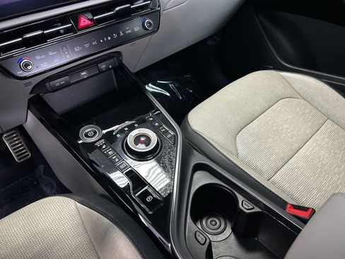 Used 2023 Kia Niro Wave FWD image 18
