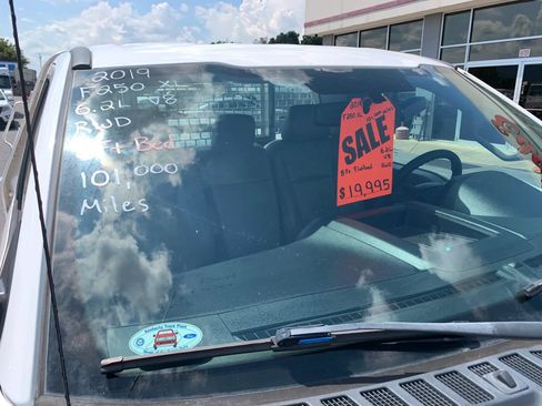 Used 2019 Ford F250 XL RWD image 3