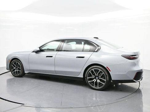 Used 2024 BMW 740i xDrive w/ Premium Package AWD/4WD image 5
