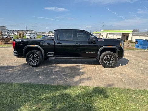 Used 2021 GMC Sierra 2500 AT4 w/ AT4 Premium Plus Package image 12
