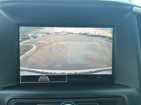 Used 2022 GMC Terrain SLE FWD image 31