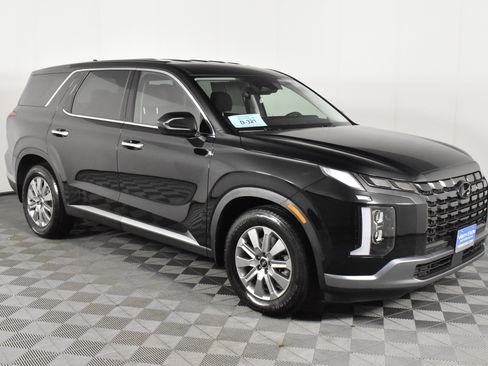 Used 2023 Hyundai Palisade SE image 4