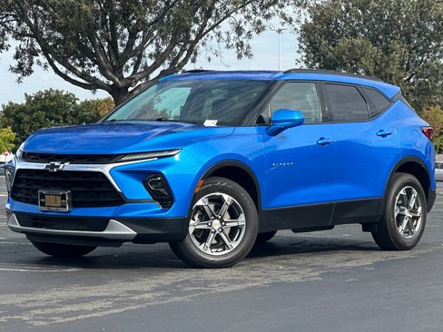 Used 2024 Chevrolet Blazer LT w/ Convenience Package FWD image 8
