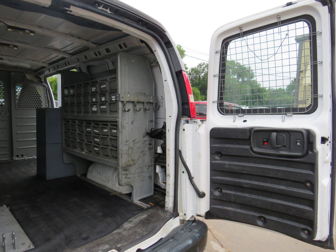 Used 2019 GMC Savana 2500 w/ Driver Convenience Package RWD image 29