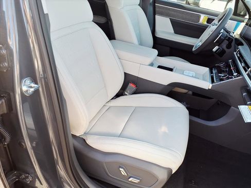 New 2026 Hyundai Santa Fe Calligraphy image 7