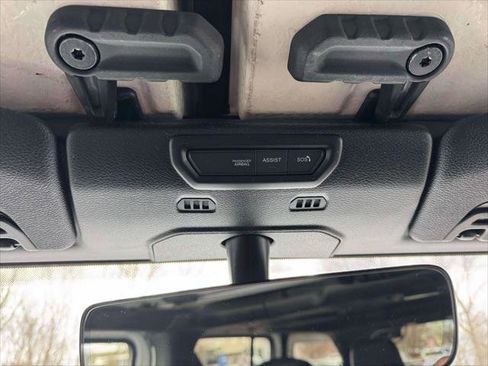 Used 2022 Jeep Wrangler Unlimited Sahara w/ LED Lighting Group image 30