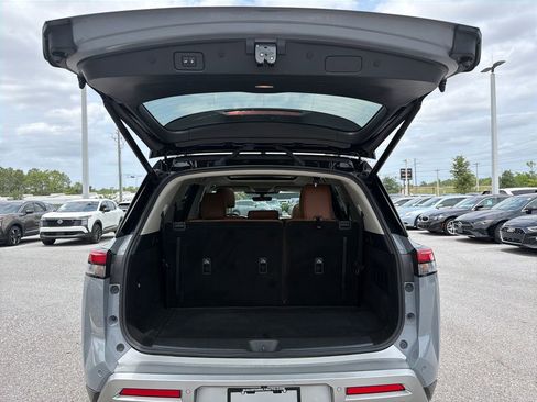 Used 2024 Nissan Pathfinder Platinum w/ Cargo Package FWD image 11