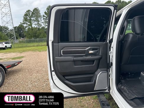 Used 2026 RAM 2500 Laramie AWD/4WD image 10
