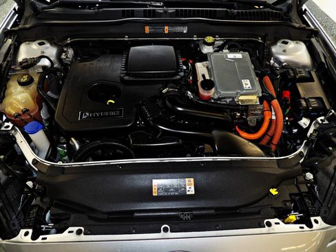 Used 2018 Ford Fusion SE image 22