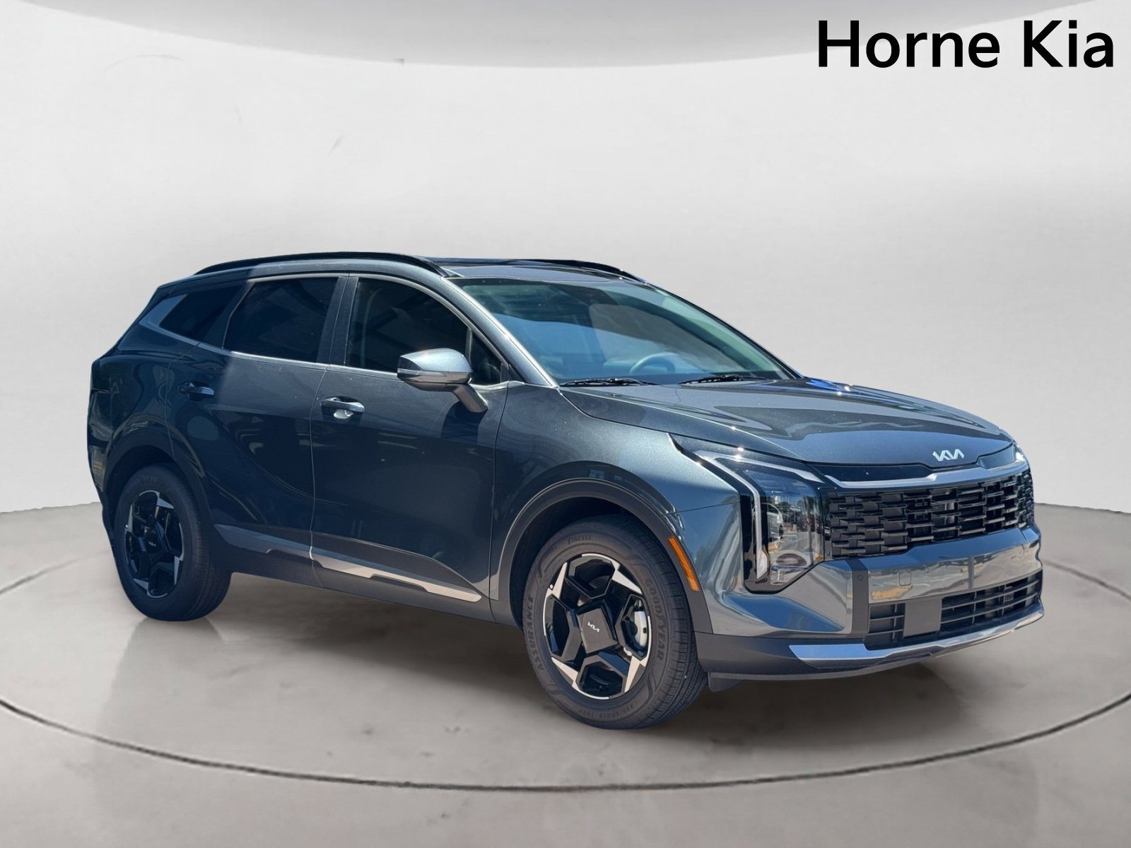 Certified 2026 Kia Sportage EX w/ EX Panoramic Sunroof Package AWD/4WD image 2