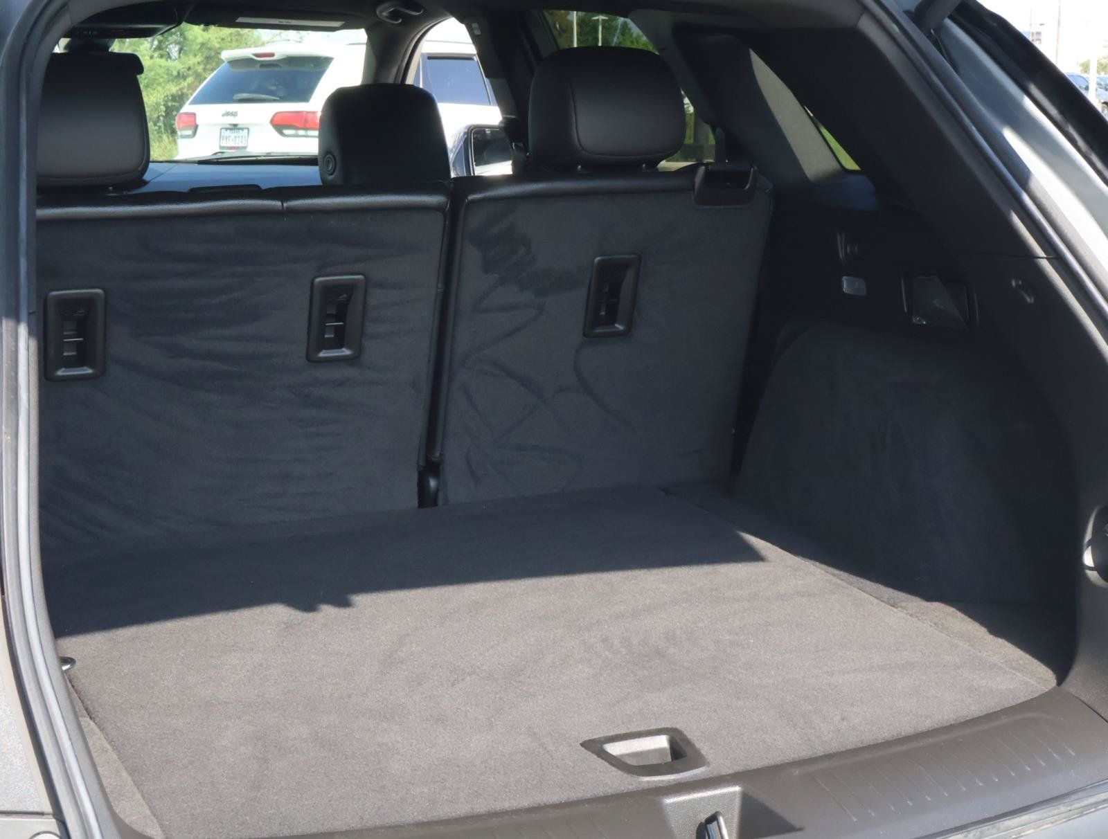 Used 2024 Cadillac XT5 Luxury w/ LPO, Floor Liner Package FWD image 25