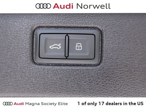 Used 2024 Audi Q7 2.0T Premium w/ Convenience Package AWD/4WD image 17