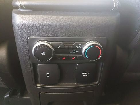 Used 2022 Ford Explorer Limited w/ Equipment Group 301A AWD/4WD image 18